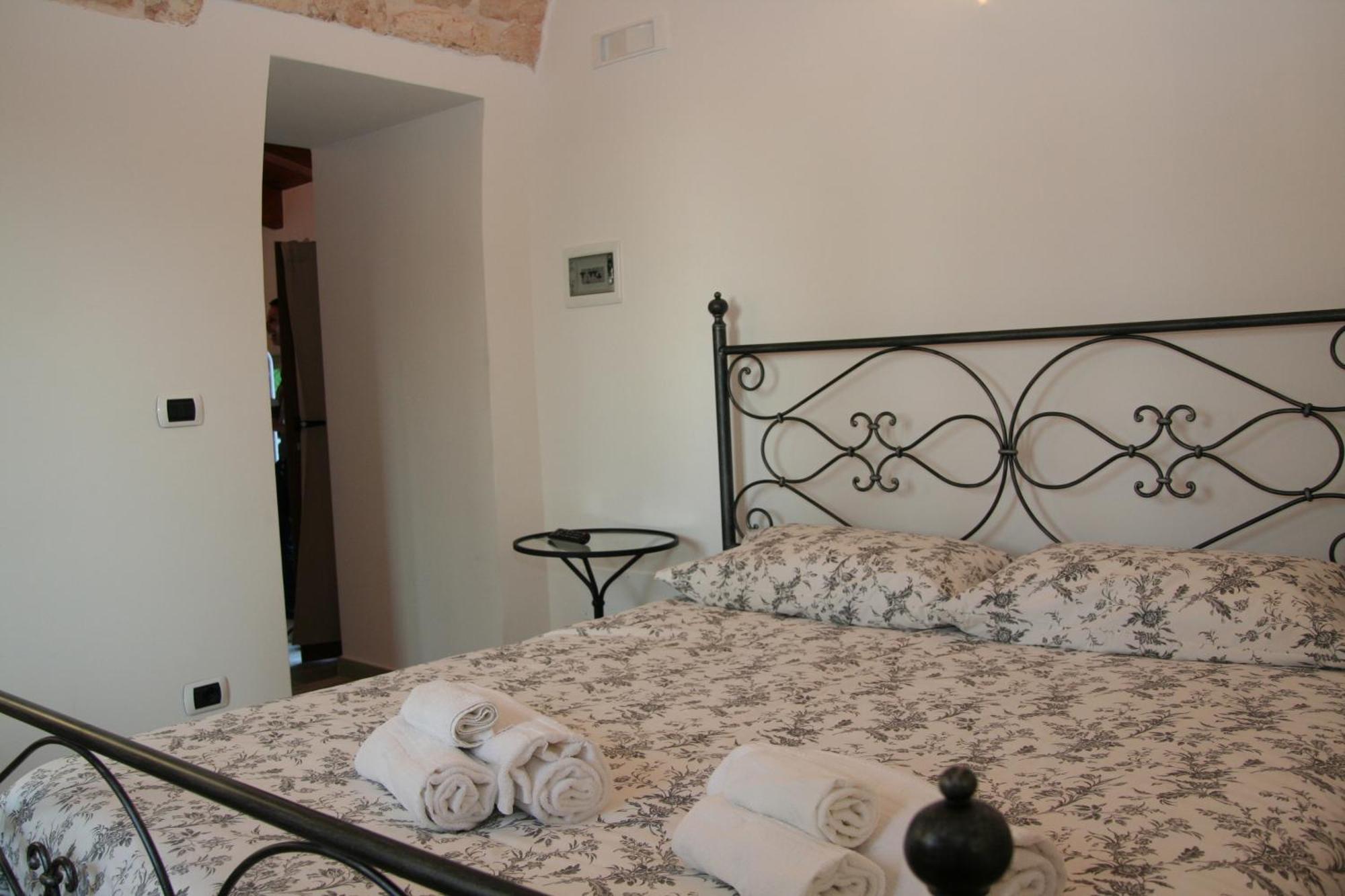 Bed and Breakfast La Dimora Gigante Castellana Grotte Zimmer foto