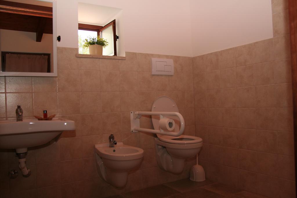 Bed and Breakfast La Dimora Gigante Castellana Grotte Zimmer foto